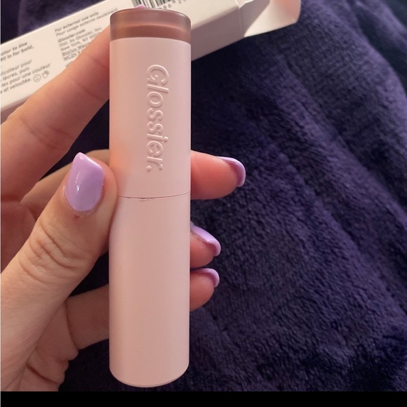 Glossier lip creme - Picture 2 of 2